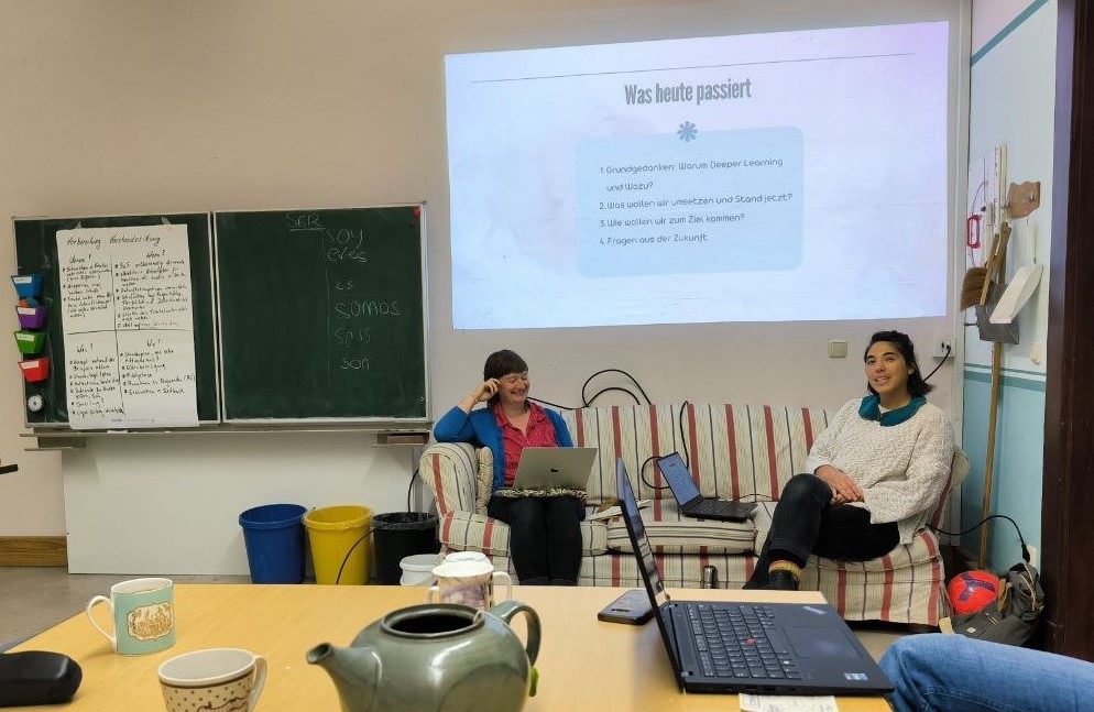 Aline (li) und Winnie (re) im Gespräch mit dem Vereinsvorstand am 7. November 2024